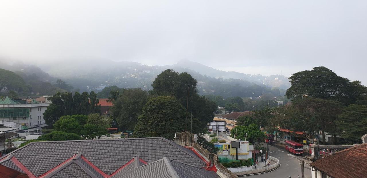 Kandy Tower Inn Exterior photo